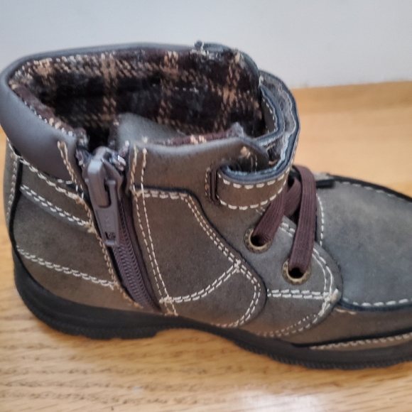 Jumping Beans boots - Picture 3 of 5